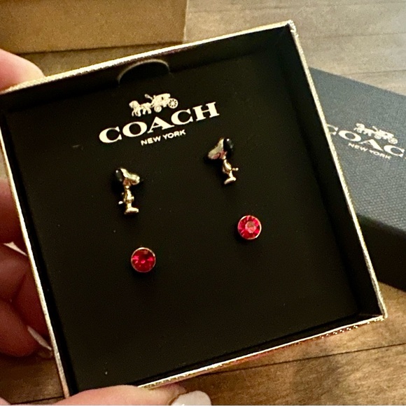 Coach X Peanuts Snoopy Stud Earrings Boxed Gift Set - Picture 2 of 6